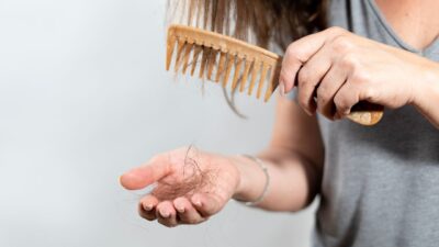 Por que o cabelo muda depois da quimioterapia? Entenda